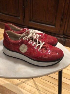 Pataugas Women’s Red Patent Platform Lace-Up Sneakers Size 50